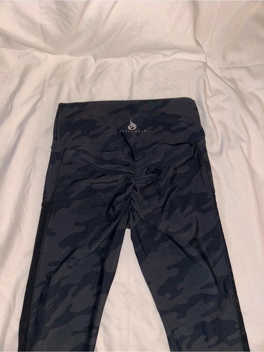 Ryderwear Black Camo High-Waist Leggings scrunch butt